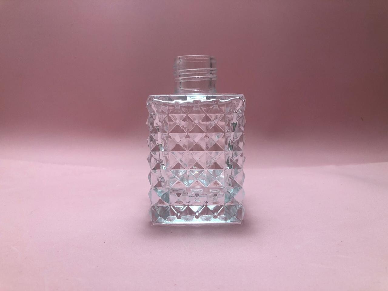 Frasco Vidro Pirâmide - 100ml - Boca 28mm (unidade) 
