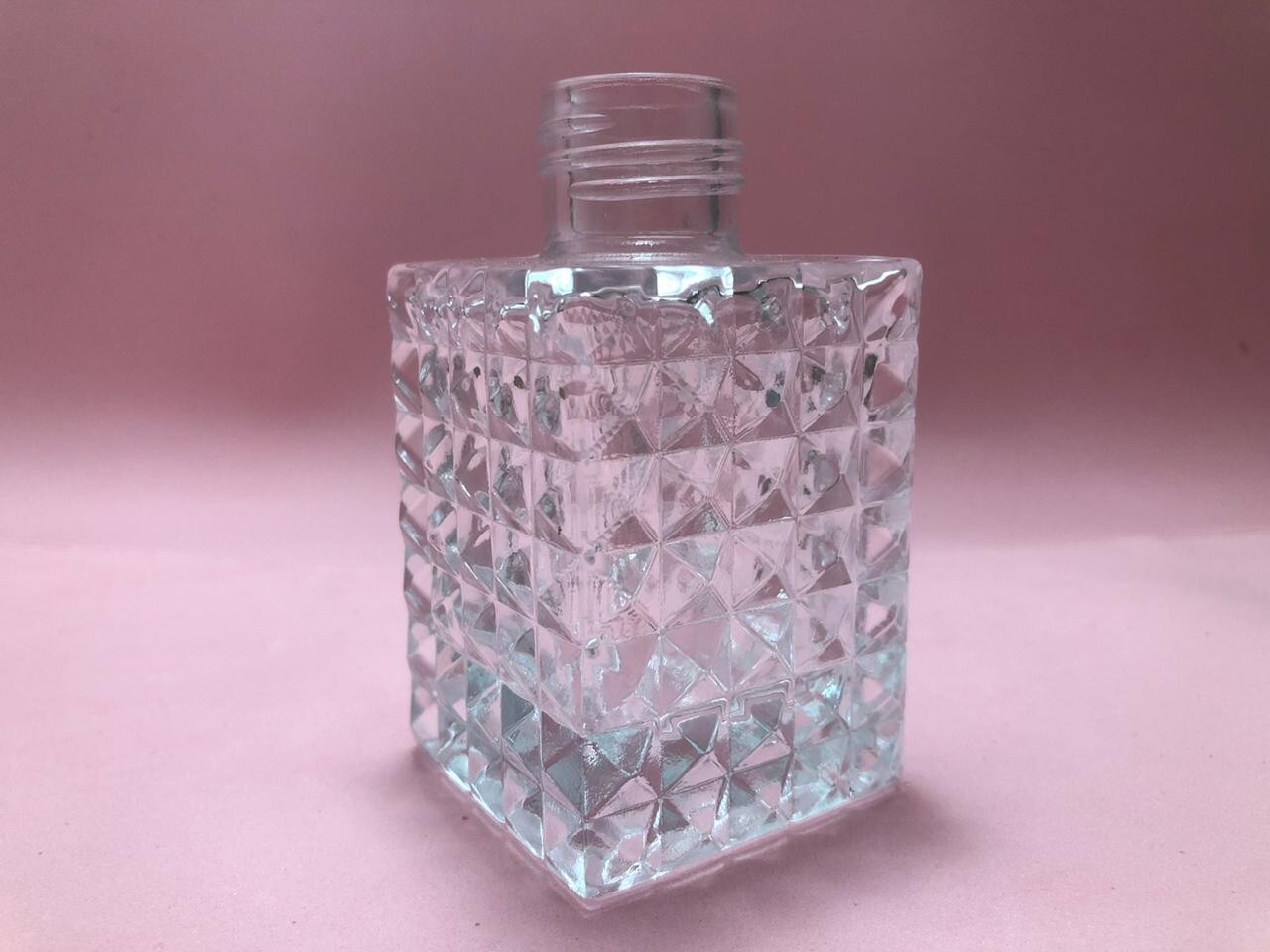 Frasco Vidro Pirâmide - 100ml - Boca 28mm (unidade) 